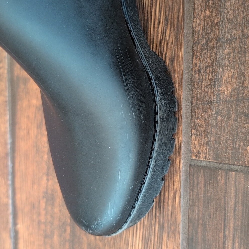 Jeffrey Campbell Black Matte Cloudy Waterproof Chelsea Platform Rain Boots - 8.5 - Picture 4 of 11